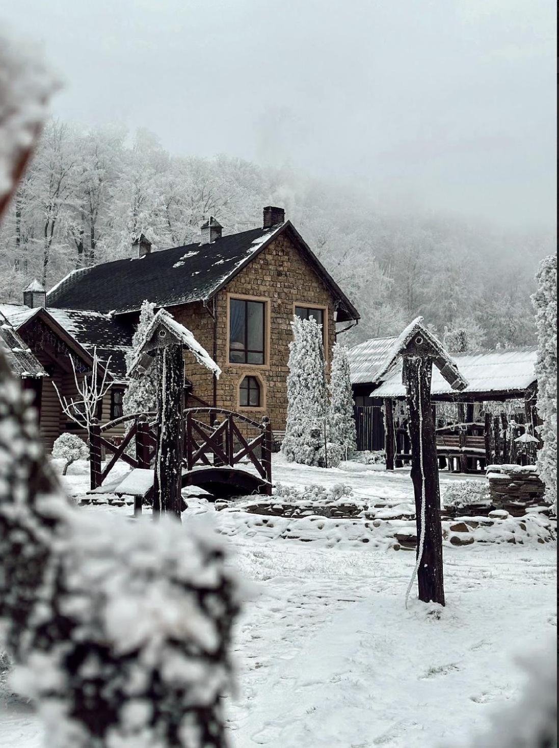 Orlyne Gnizdo Hotel แชร์นิฟซี ภายนอก รูปภาพ