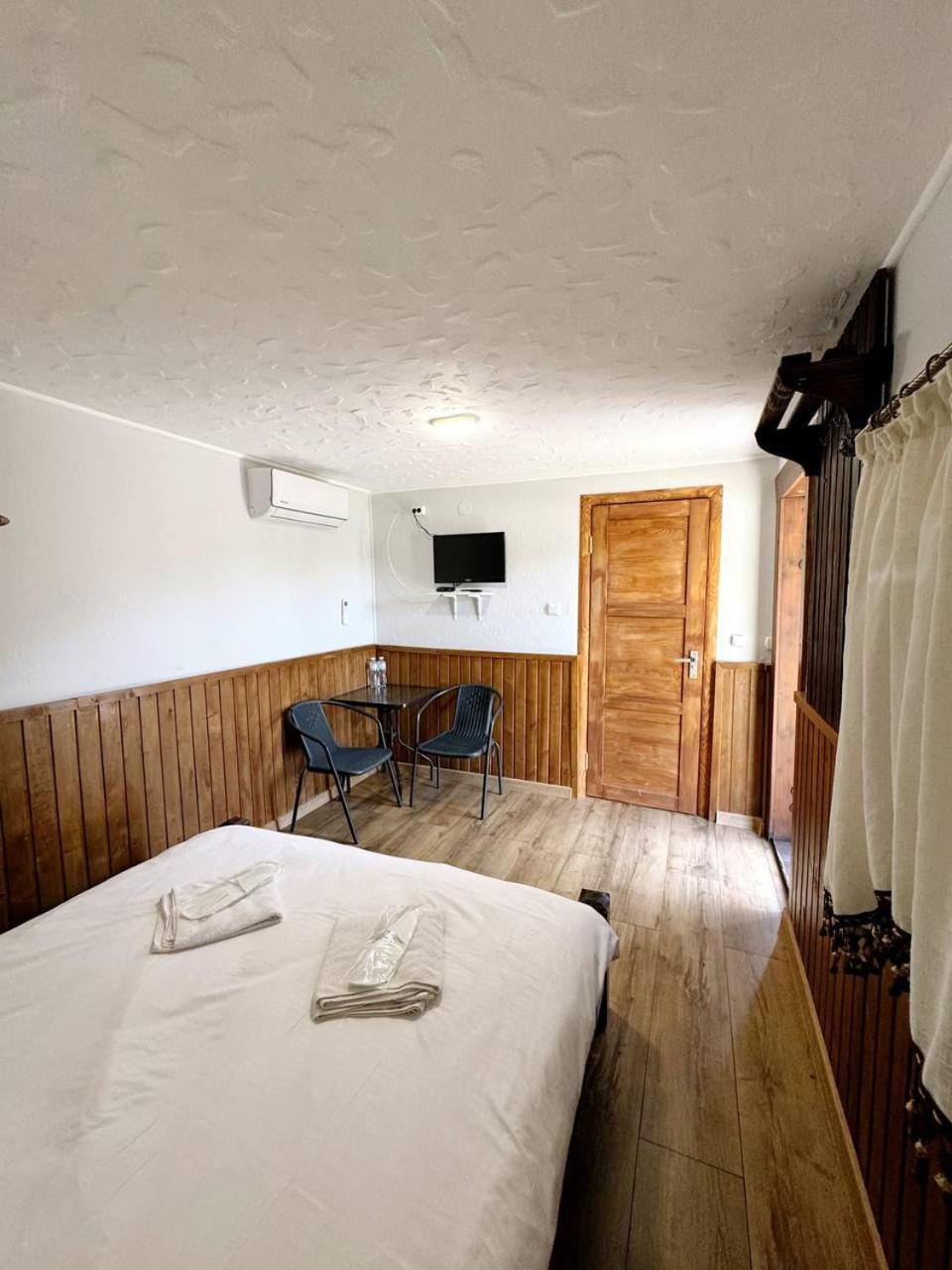 Orlyne Gnizdo Hotel แชร์นิฟซี ห้อง รูปภาพ