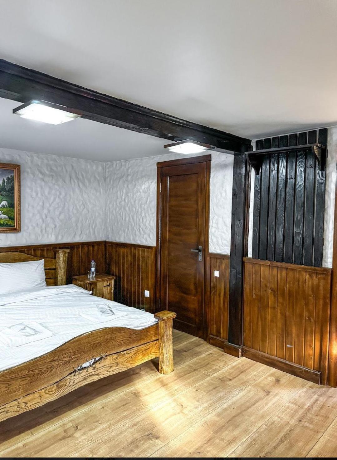 Orlyne Gnizdo Hotel แชร์นิฟซี ห้อง รูปภาพ