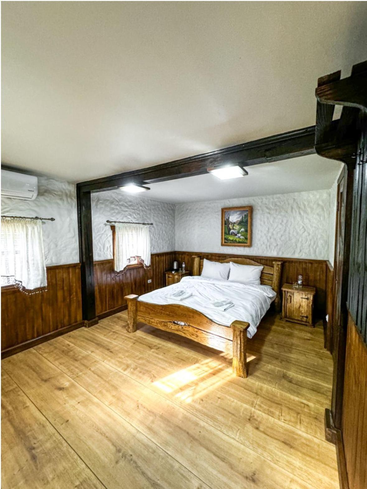 Orlyne Gnizdo Hotel แชร์นิฟซี ห้อง รูปภาพ